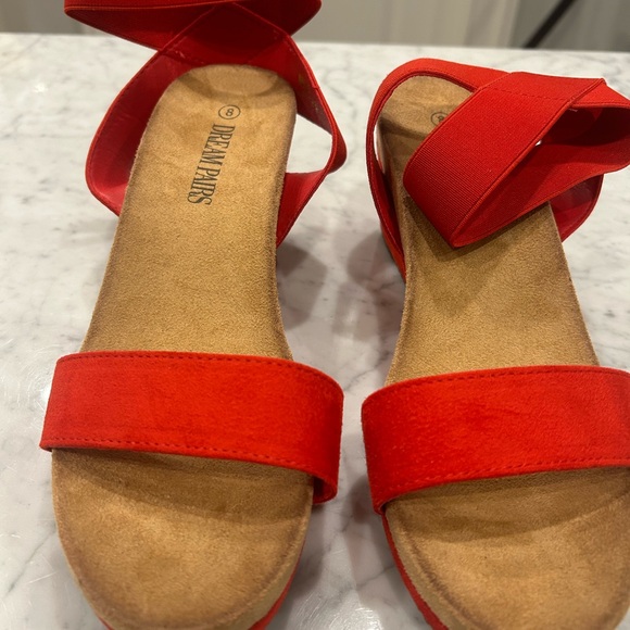Dream Pairs women’s size 8 RED wedge sandals w elastic loop ankle strap. NWOT - Picture 4 of 7